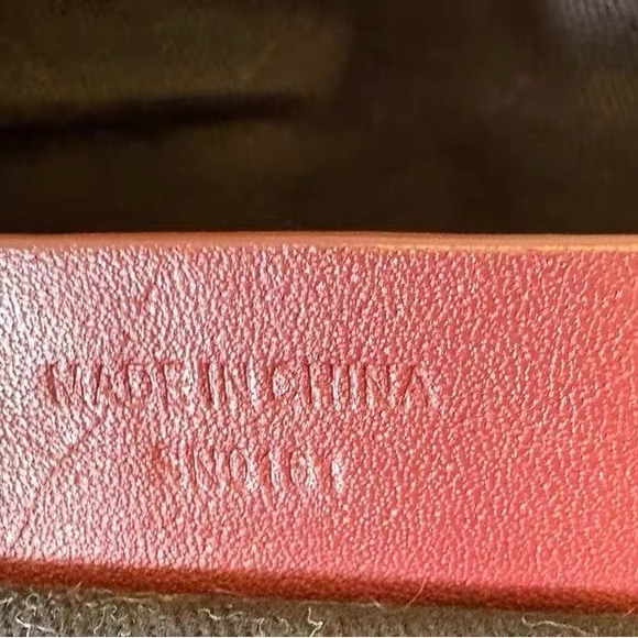 Givenchy Red Straw Nightingale 2way
Bag - Picture 6 of 9